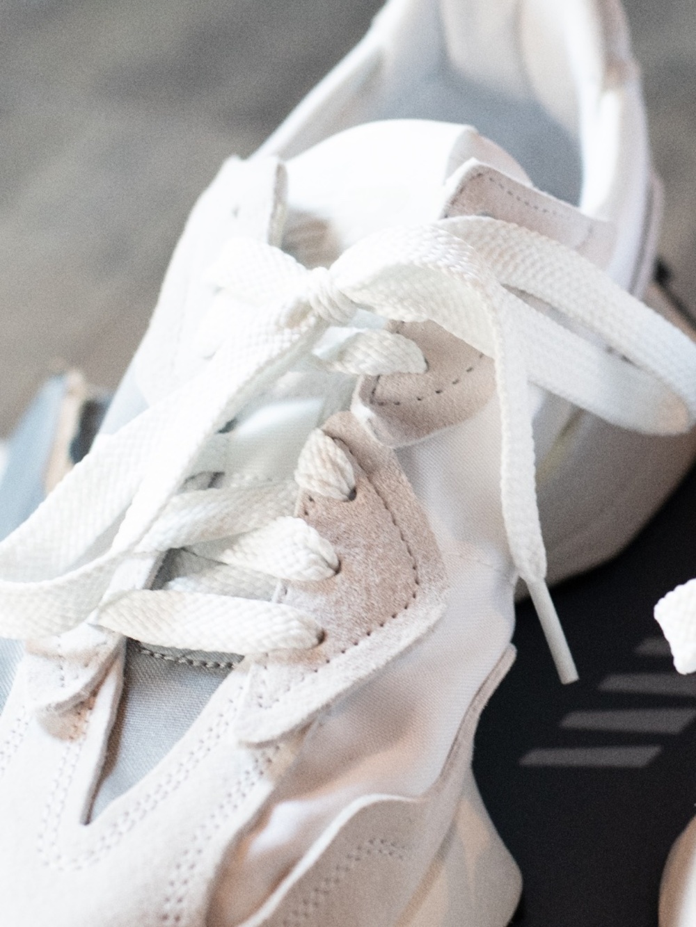 New Balance 327 - Picture 6 of 6
